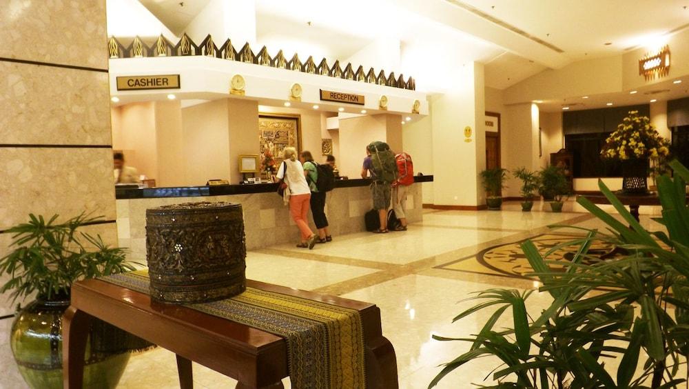 Summit Parkview Yangon Hotel Bagian luar foto