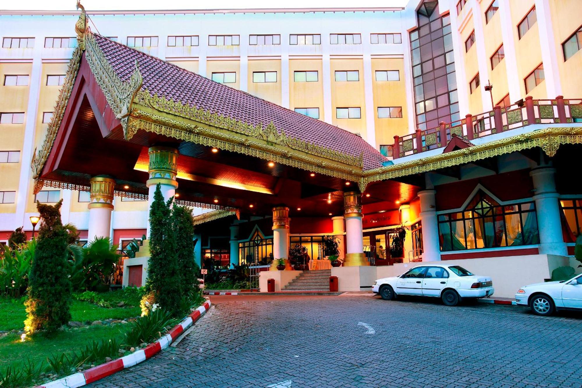 Summit Parkview Yangon Hotel Bagian luar foto