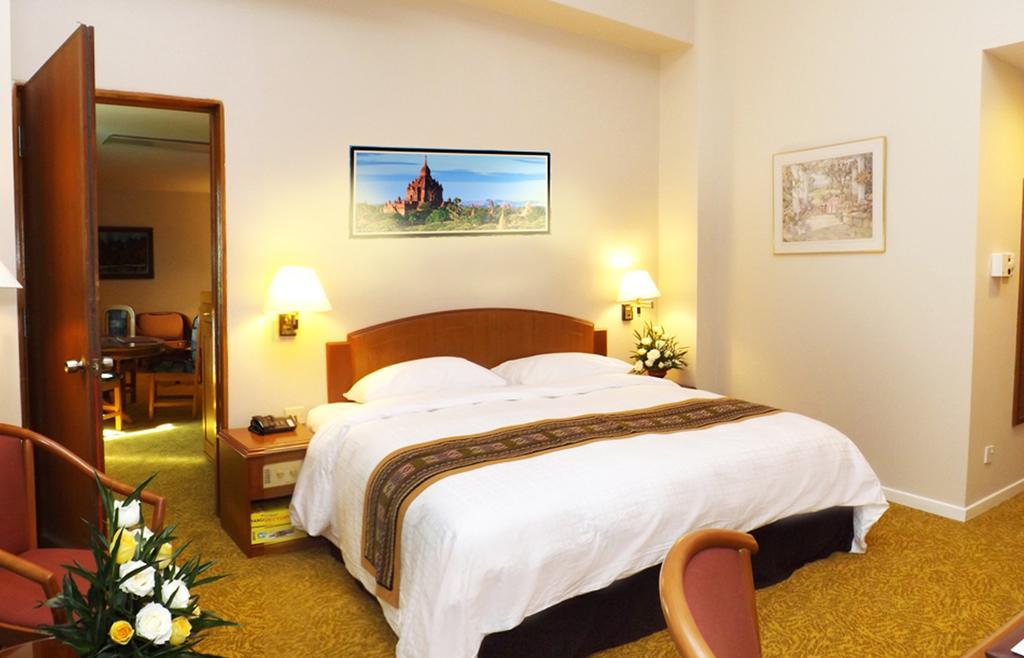 Summit Parkview Yangon Hotel Bagian luar foto